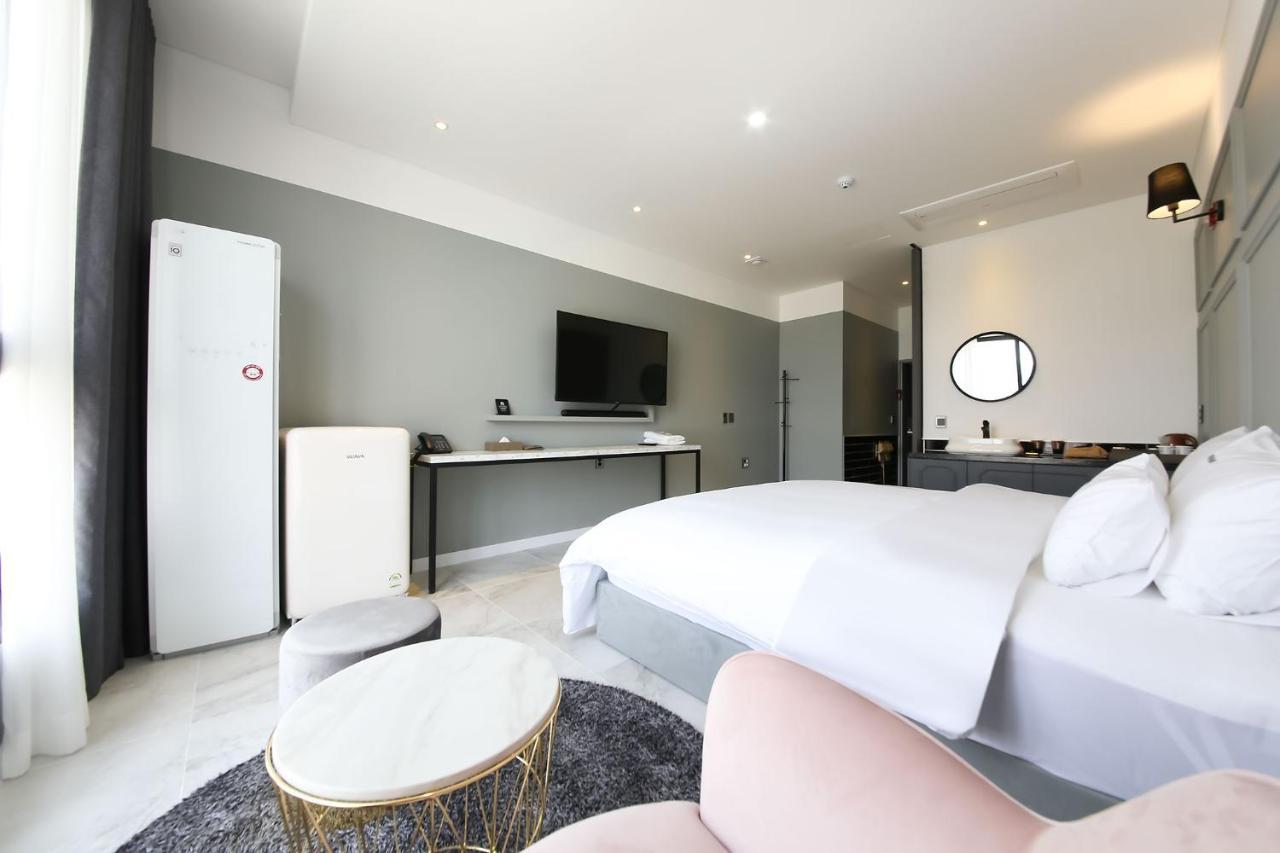 Hotel Raum سون تشون المظهر الخارجي الصورة